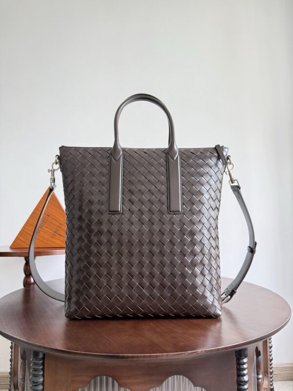 Bottega Veneta bag authentic quality 2025