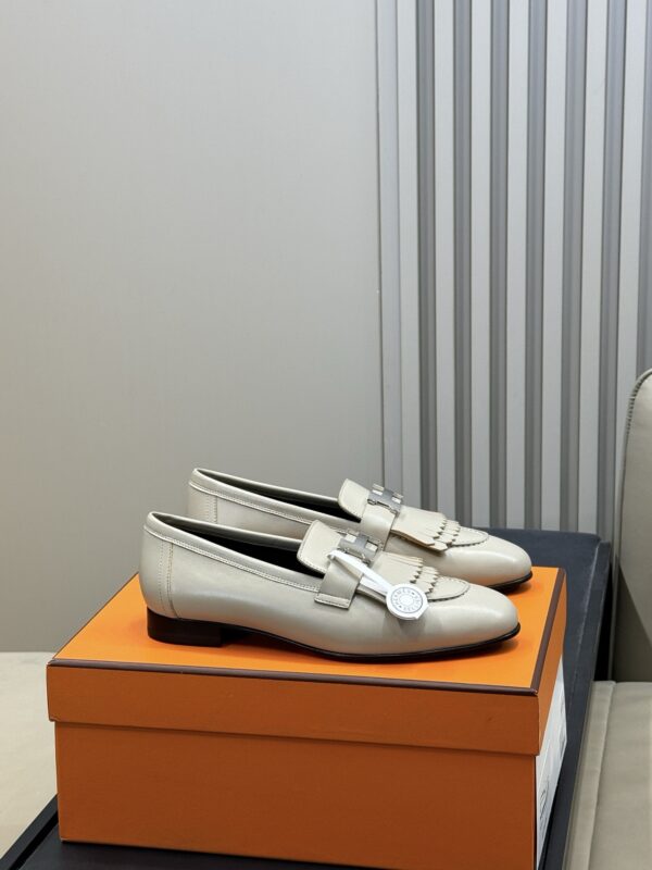 Hermes authentic quality shoes 2025