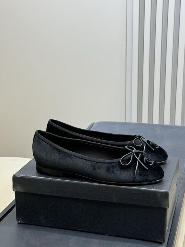 Chanel authentic quality shoes 2025