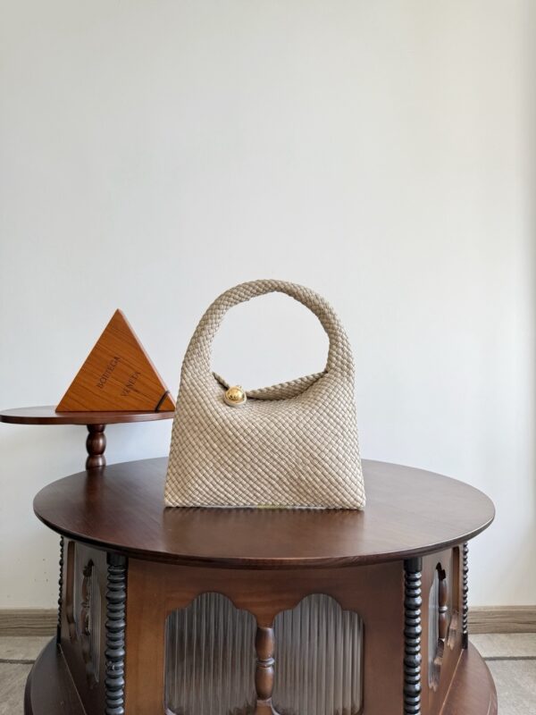 Bottega Veneta bag authentic quality 2025