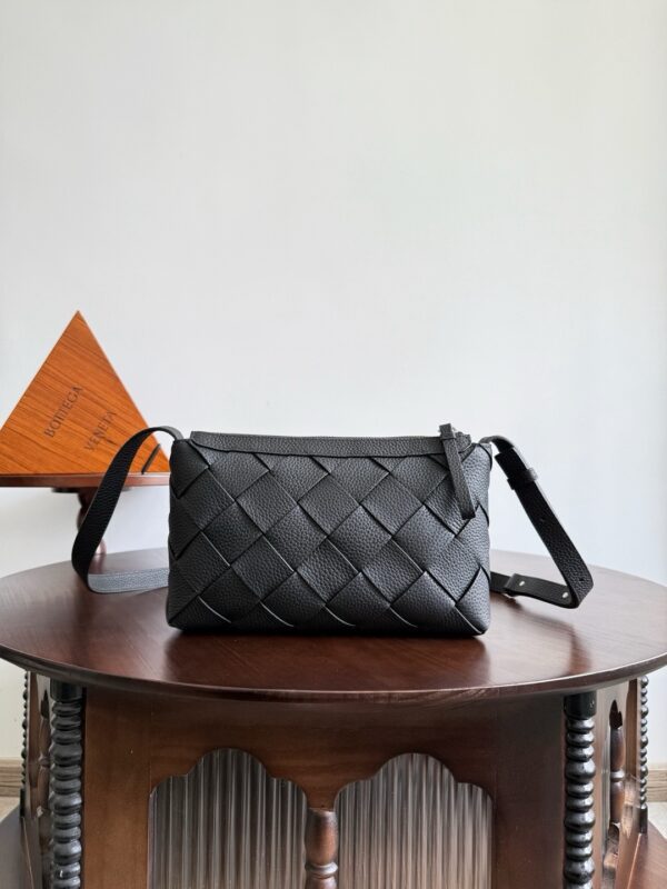 Bottega Veneta bag authentic quality 2025