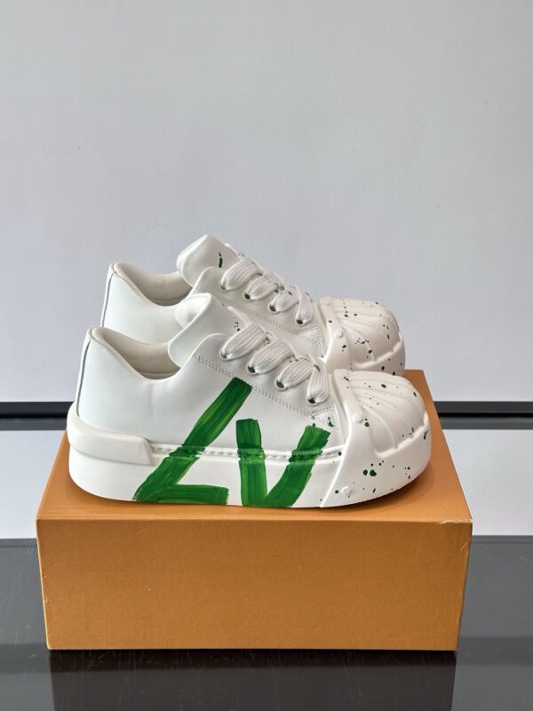 Louis Vuitton authentic quality sneakers 2025