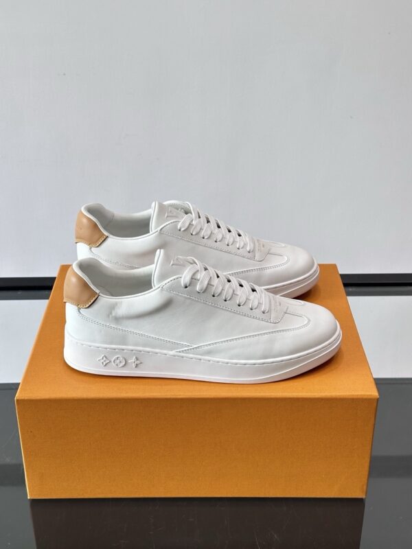 Louis Vuitton authentic quality sneakers 2025
