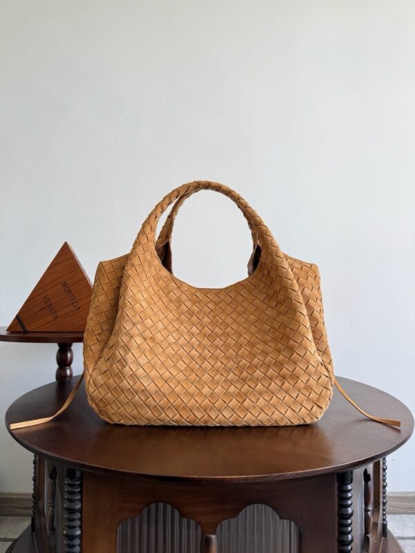 Bottega Veneta bag authentic quality 2025