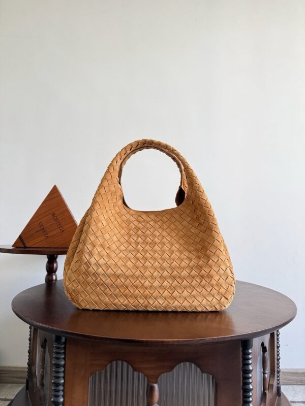 Bottega Veneta bag authentic quality 2025