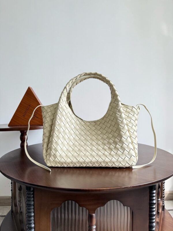 Bottega Veneta bag authentic quality 2025