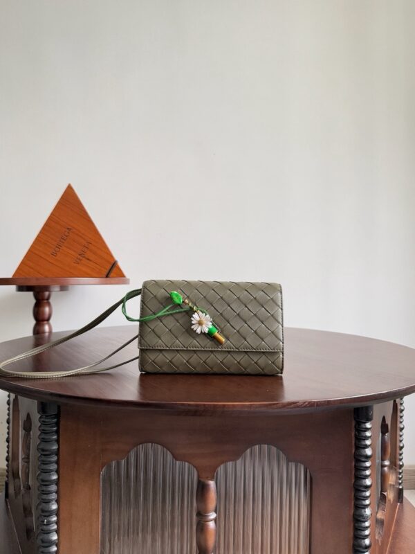 Bottega Veneta bag authentic quality 2025