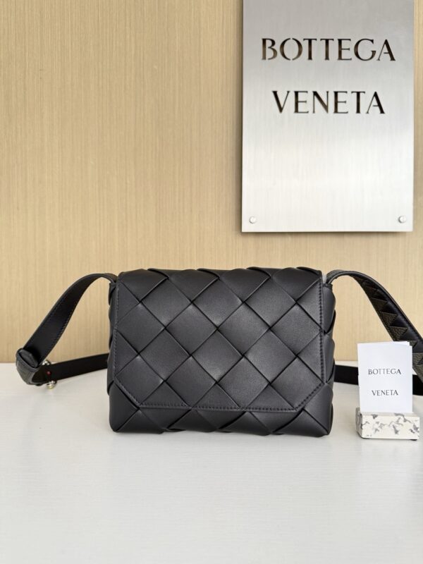 Bottega Veneta bag authentic quality 2025