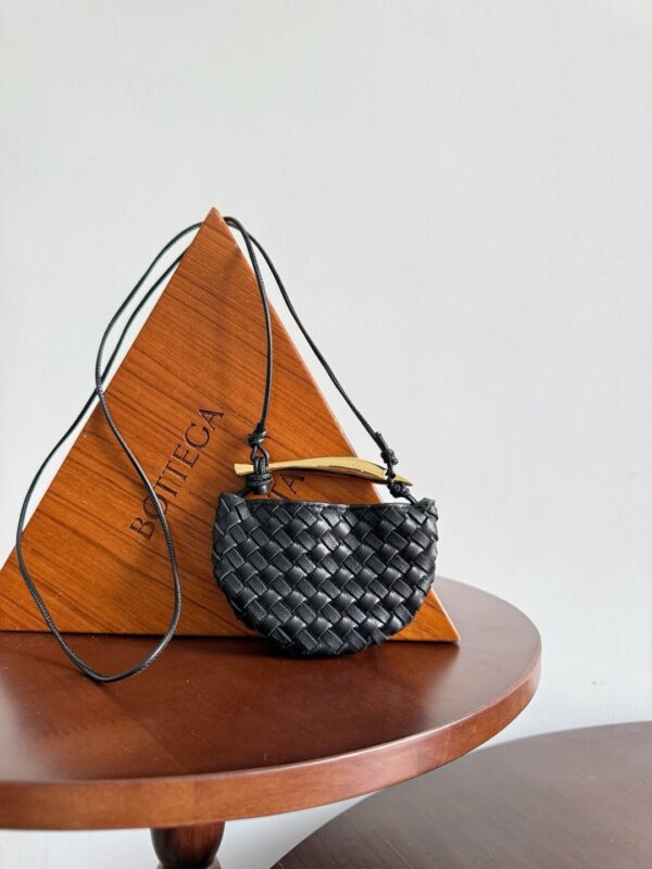 Bottega Veneta bag authentic quality 2025