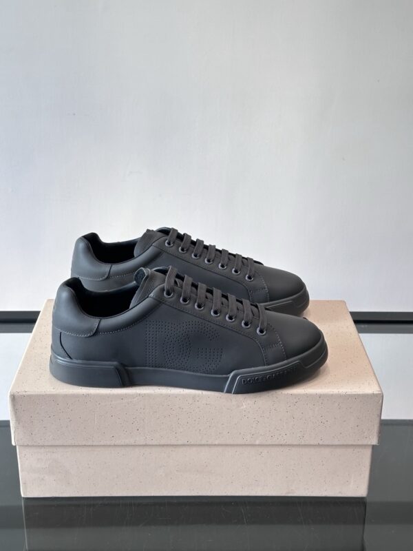 Dolce Gabbana authentic quality sneakers 2025