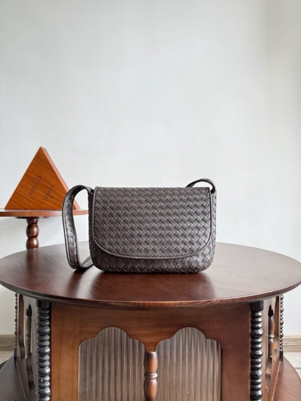 Bottega Veneta bag authentic quality 2025