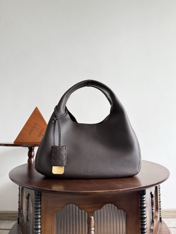 Bottega Veneta bag authentic quality 2025