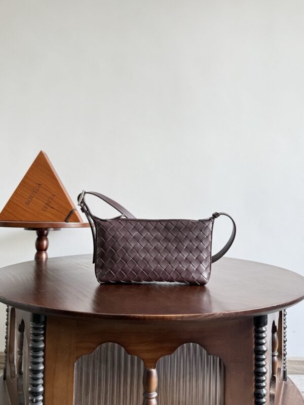 Bottega Veneta bag authentic quality 2025