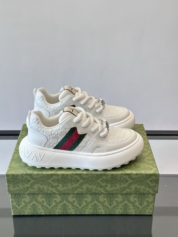 Gucci authentic quality sneakers 2025