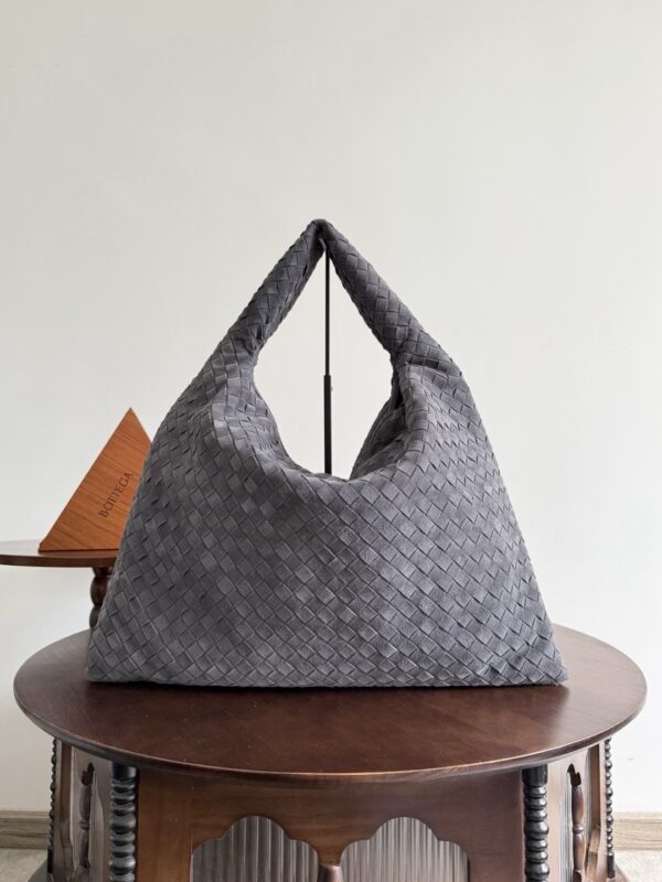 Bottega Veneta bag authentic quality 2025