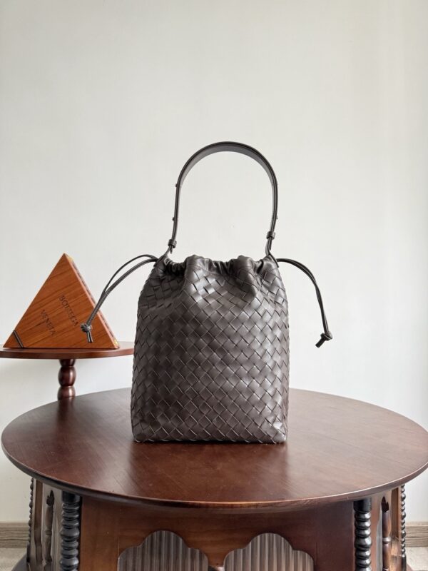 Bottega Veneta bag authentic quality 2025