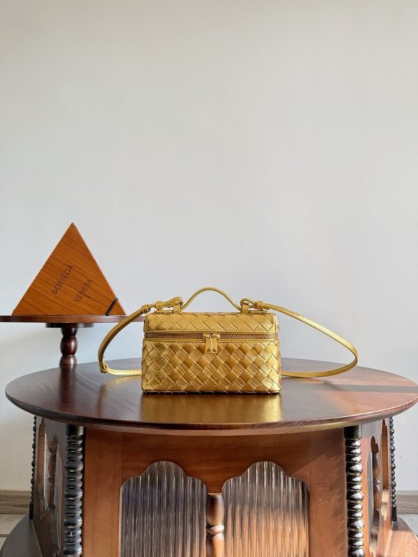 Bottega Veneta bag authentic quality 2025