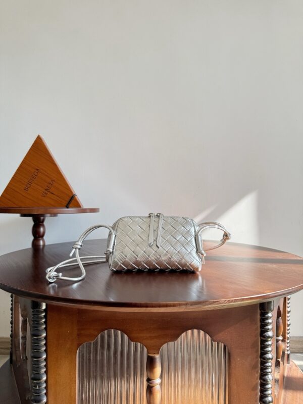 Bottega Veneta bag authentic quality 2025