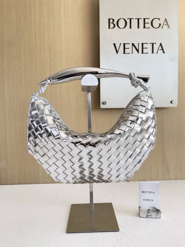 Bottega Veneta bag authentic quality 2025