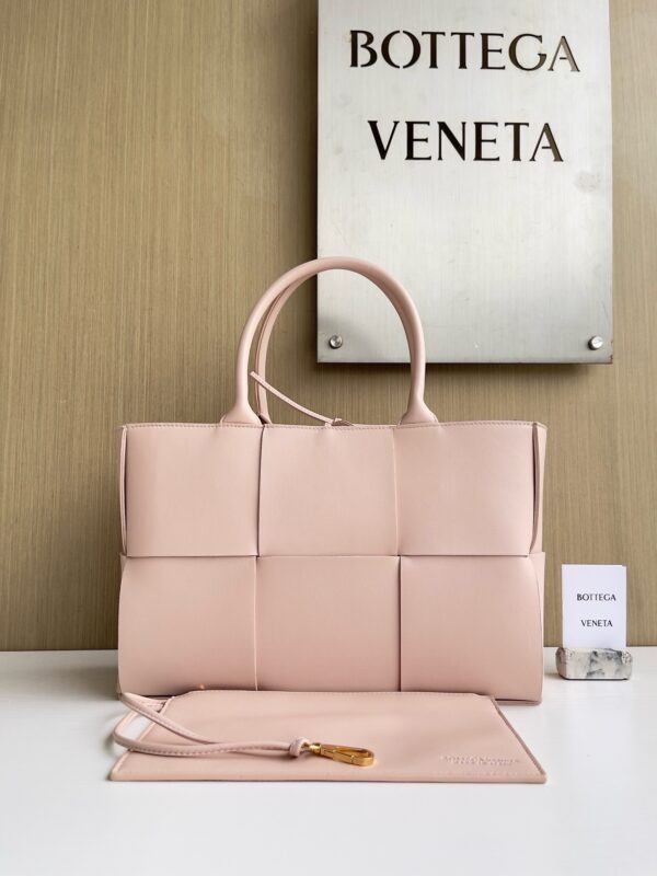 Bottega Veneta bag authentic quality 2025