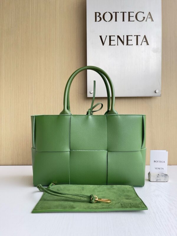Bottega Veneta bag authentic quality 2025