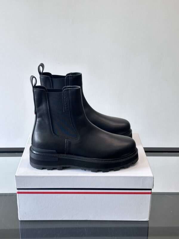 Moncler authentic quality boots 2025
