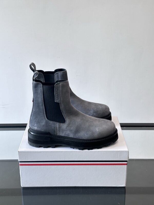 Moncler authentic quality boots 2025
