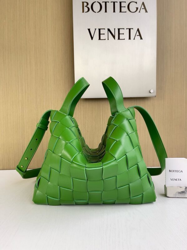 Bottega Veneta bag authentic quality 2025