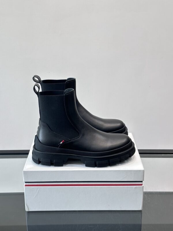 Moncler authentic quality boots 2025