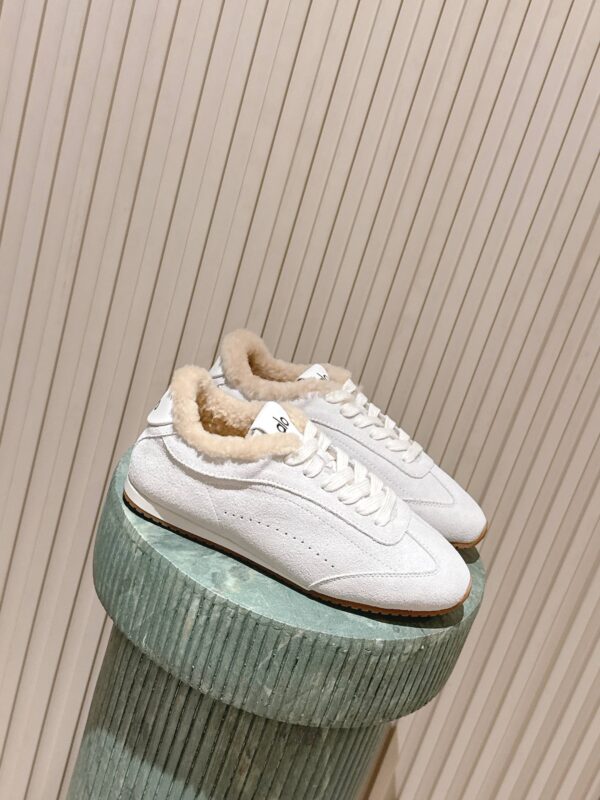 Alo authentic quality sneakers 2025