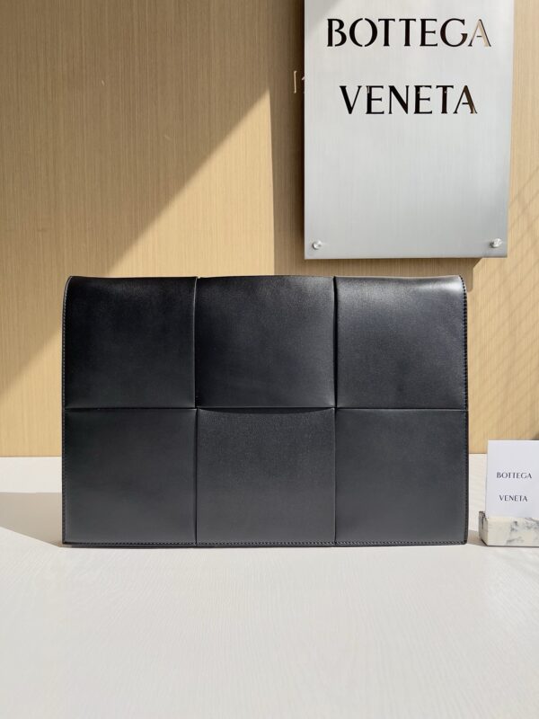 Bottega Veneta bag authentic quality 2025