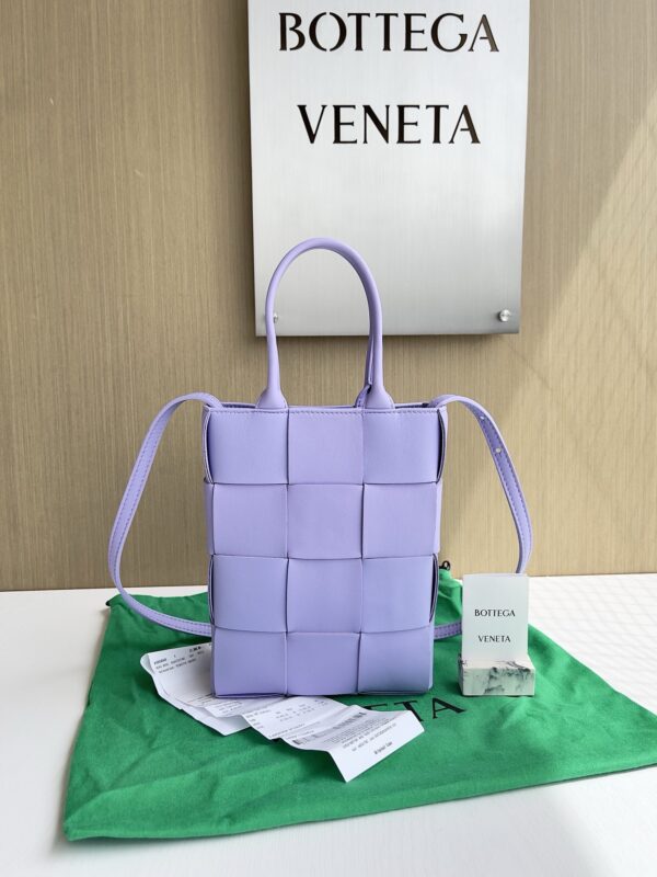 Bottega Veneta bag authentic quality 2025