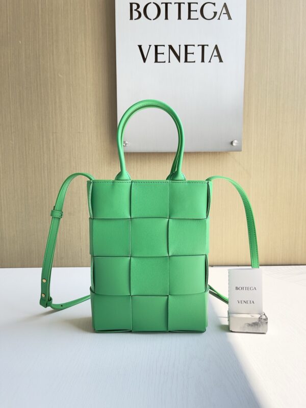 Bottega Veneta bag authentic quality 2025