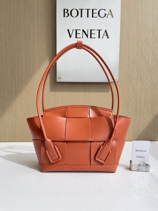 Bottega Veneta bag authentic quality 2025