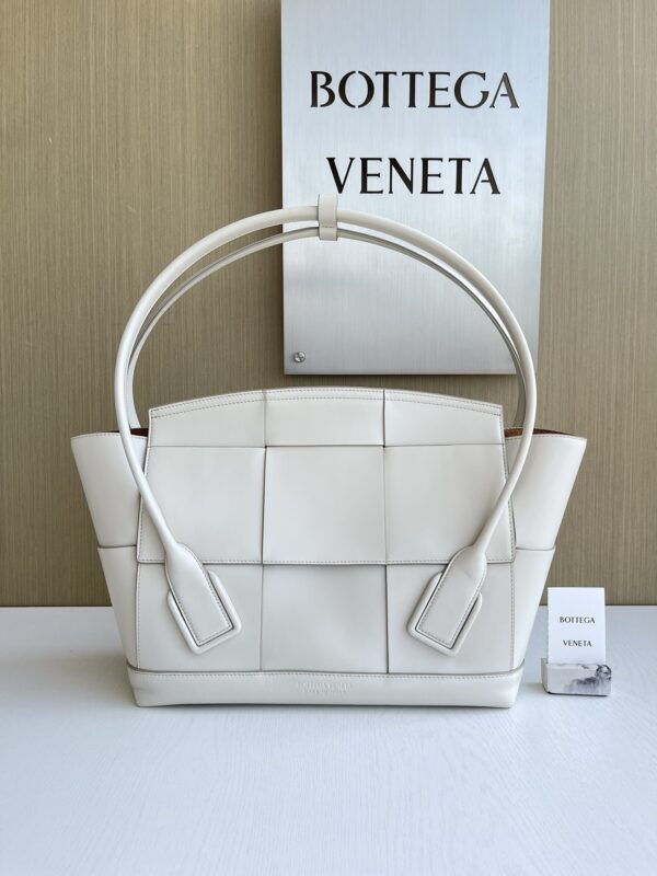 Bottega Veneta bag authentic quality 2025