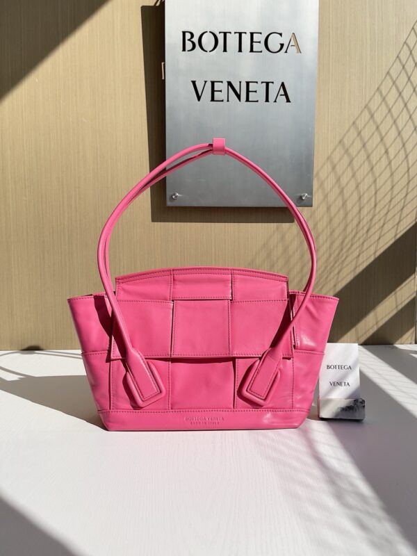 Bottega Veneta bag authentic quality 2025