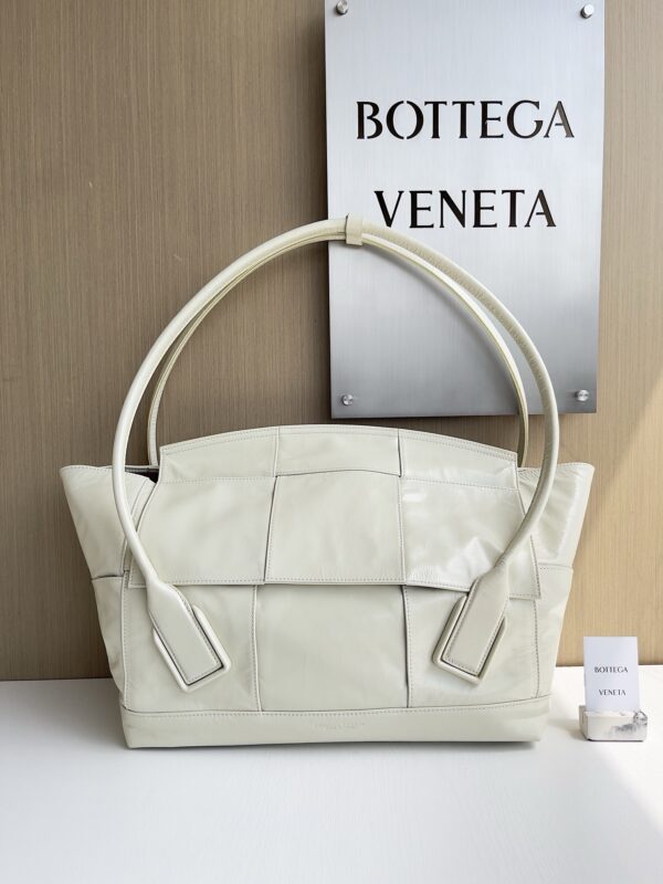 Bottega Veneta bag authentic quality 2025