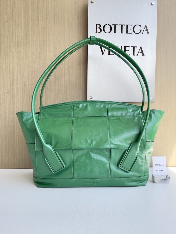Bottega Veneta bag authentic quality 2025