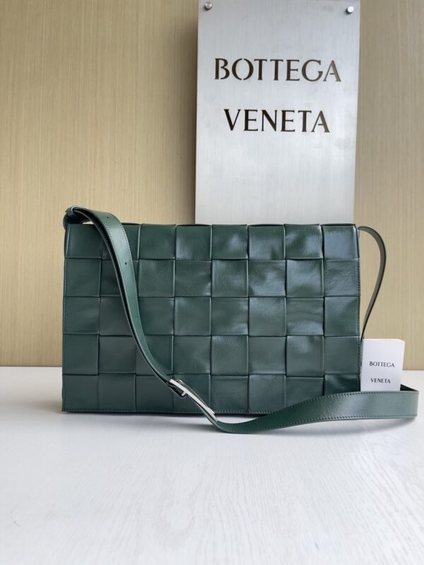 Bottega Veneta bag authentic quality 2025