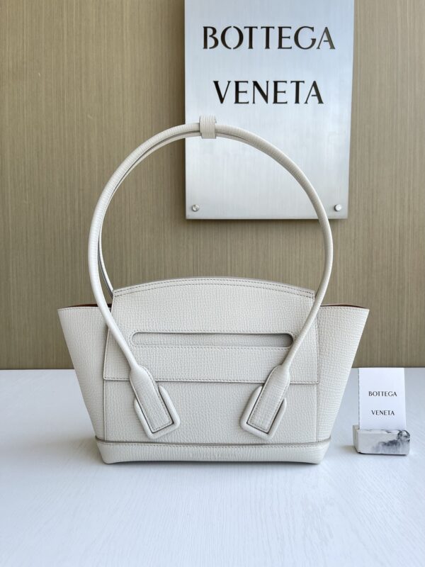 Bottega Veneta bag authentic quality 2025