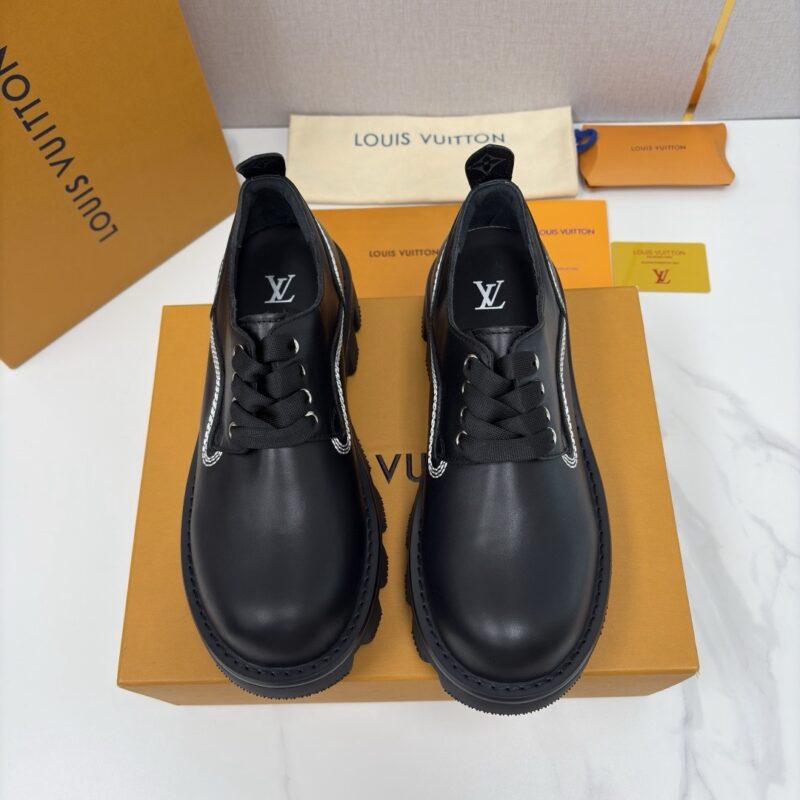 Louis Vuitton men sneakers