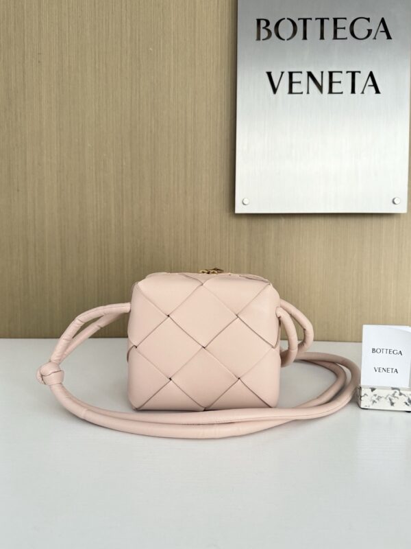 Bottega Veneta bag authentic quality 2025
