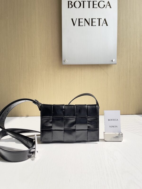 Bottega Veneta bag authentic quality 2025