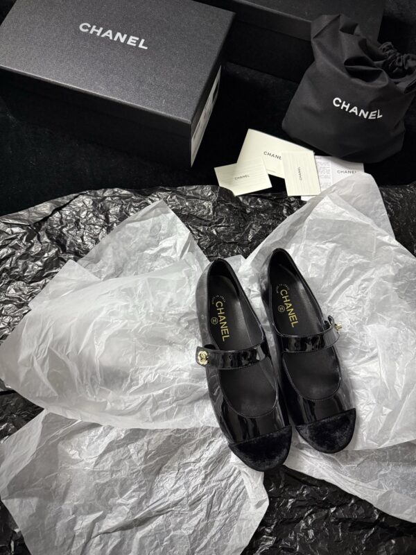 Chanel authentic quality shoes 2025
