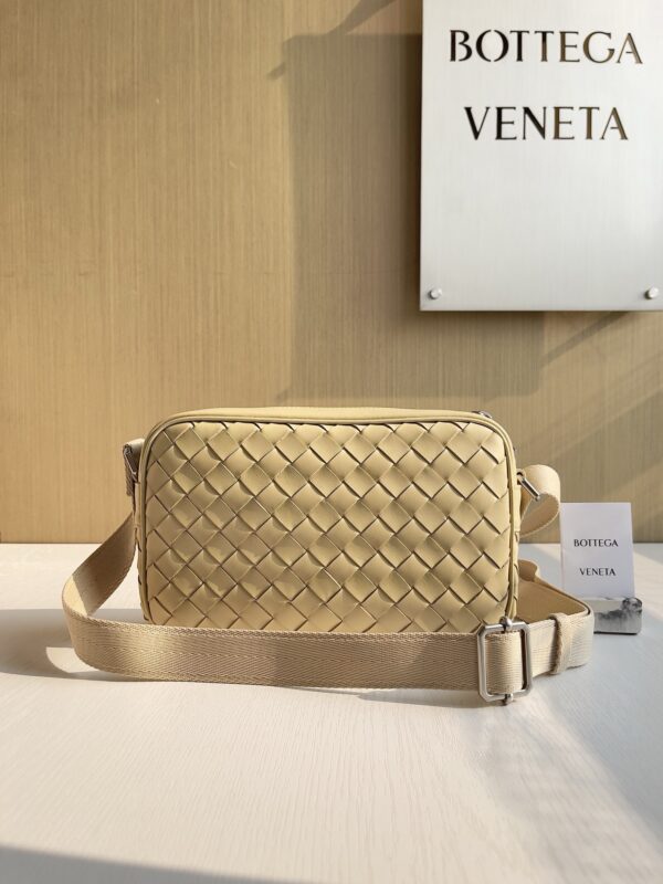 Bottega Veneta bag authentic quality 2025