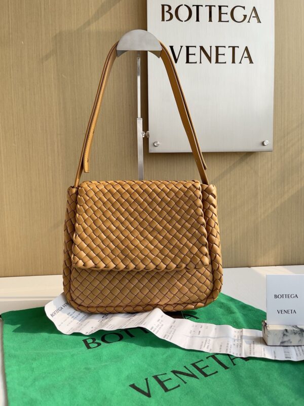 Bottega Veneta bag authentic quality 2025