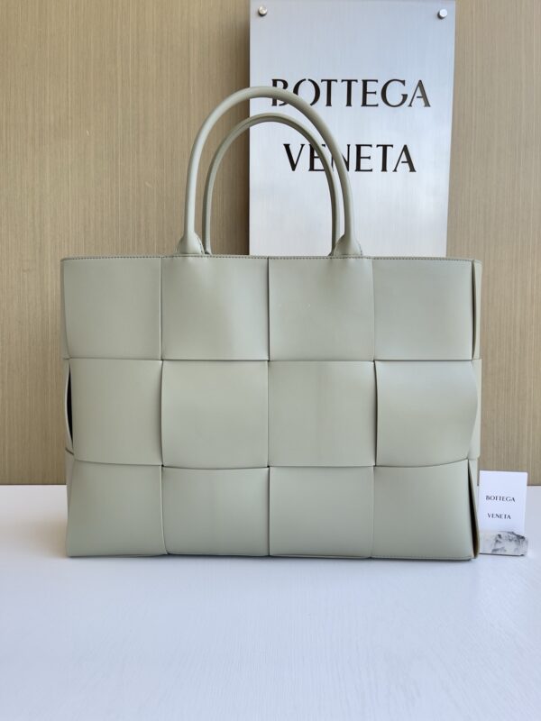 Bottega Veneta bag authentic quality 2025
