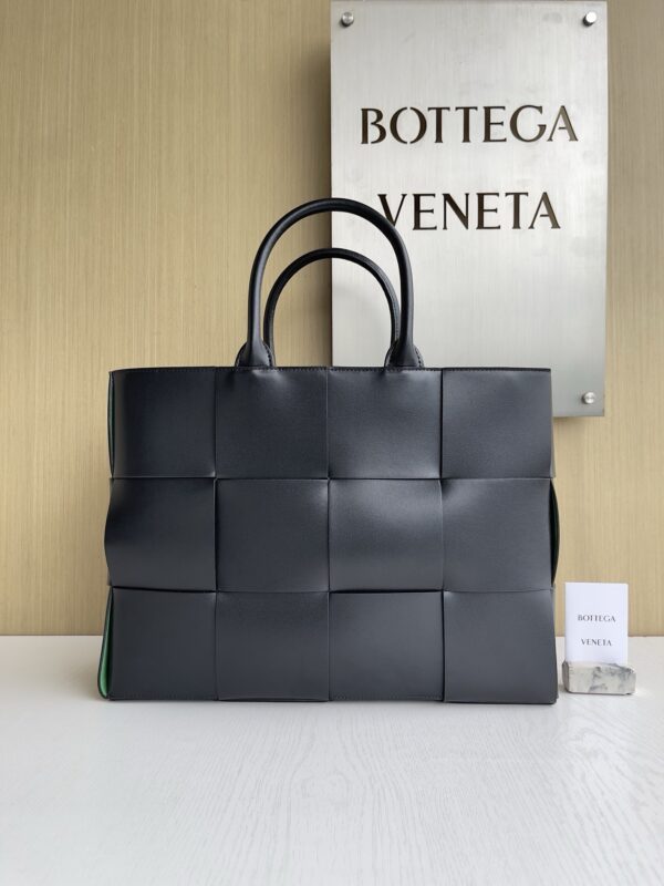 Bottega Veneta bag authentic quality 2025