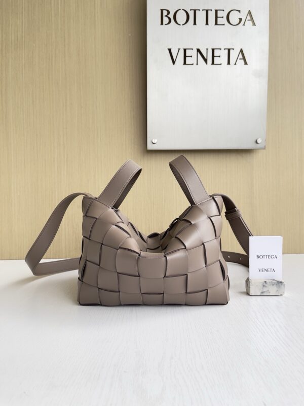 Bottega Veneta bag authentic quality 2025