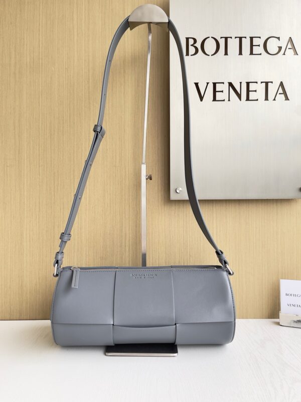 Bottega Veneta bag authentic quality 2025